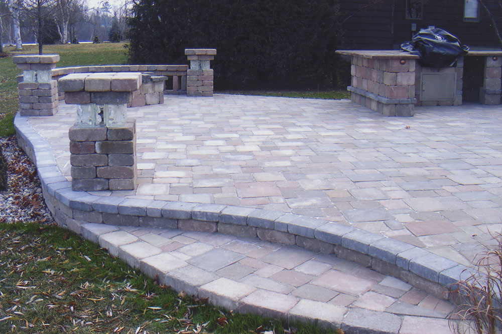 patio with walls